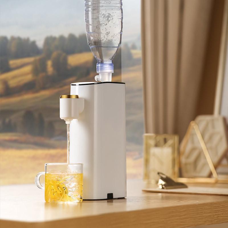 即热式迷你饮水机便携式小型台式速热桌面全自动110V出国口袋水机