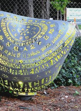 户外大型不锈钢镂空球月亮圆环镜面雕塑大型金属水景定制源头厂家