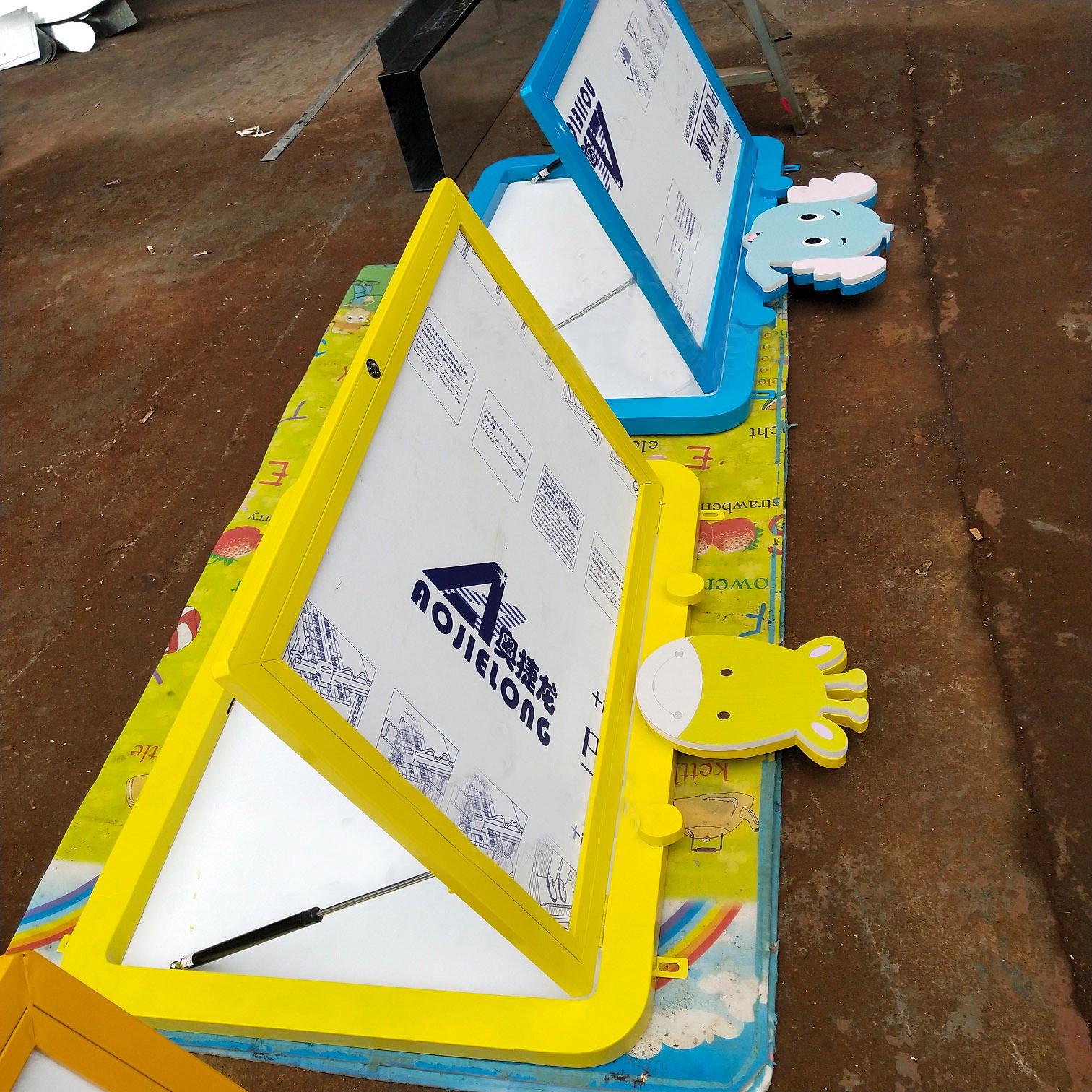 户外烤漆公宣传栏幼儿园宣传栏不锈钢告示栏宣传栏挂式广告牌定制