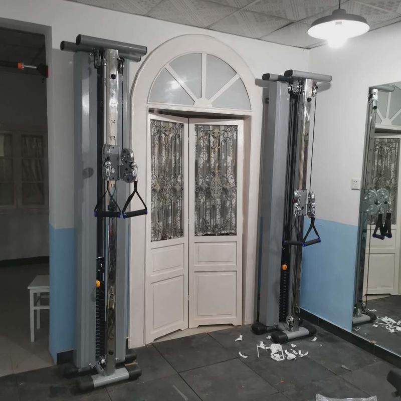 靠墙单边多功能综合训练器鸟龙门架小飞高低拉壁挂式力量健身器材