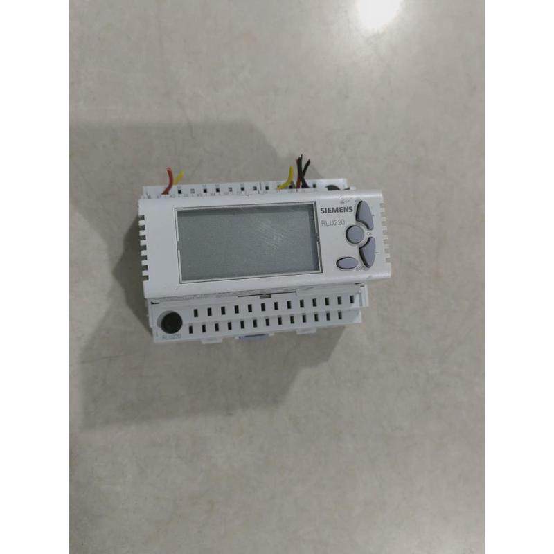 议价西门子 Synco200通用控制器通用控制器 RLU220 原装拆机实图
