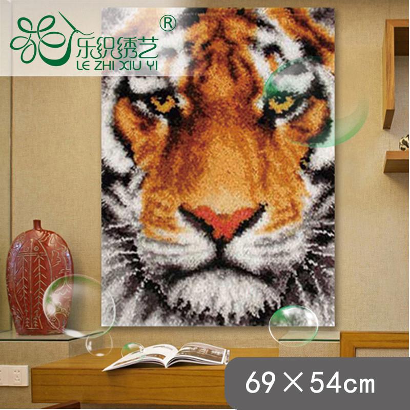 厂家地毯挂毯手钩绣地毯绣段段绣坐垫绣毛线地垫坐垫批发材料