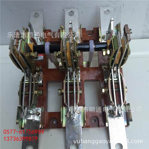 上海良大开启旋转刀开关式隔离开关hs13b-1000/31hs13bx-1500a