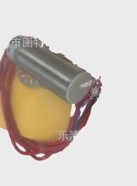 销售全新耐高温ni15-em30-ap6x-s907实物图接近开关拍摄