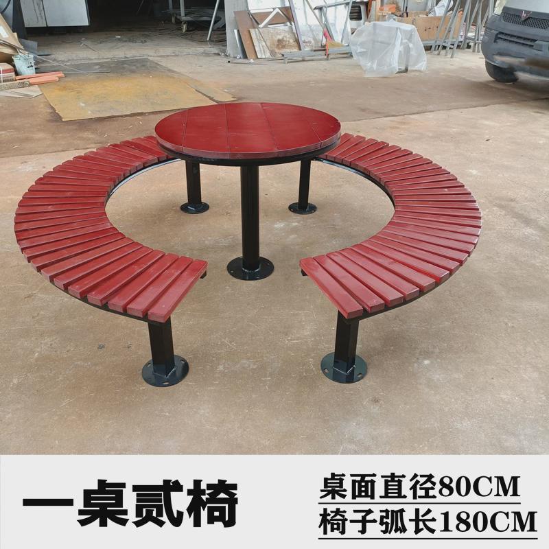 #小区室外防腐木塑木圆桌景区户外休闲桌椅组合桌一桌四椅连接套