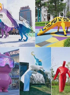 大型玻璃钢美陈道具户外熊卡通雕塑商业街商场动物景观装饰摆件