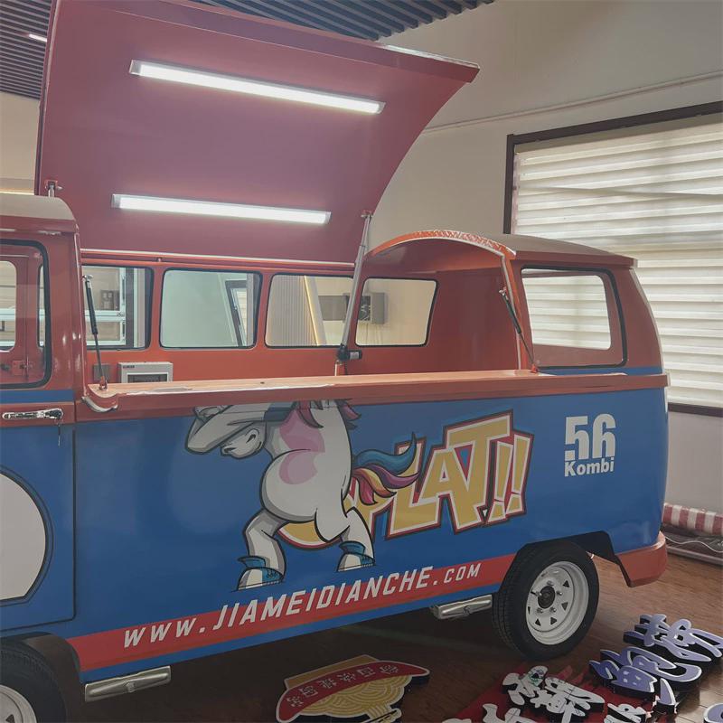 网红街景餐车冰激凌多用途冷饮甜品电动餐车可移动四轮小吃餐车