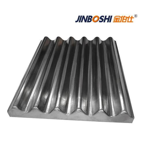 颚式破碎机动静钨钢鄂板硬质合金鄂板耐磨抗冲击钨钢边护板