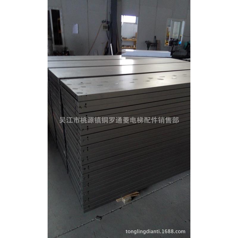 热销电梯门板：中分1200客梯喷漆厅门板及门套