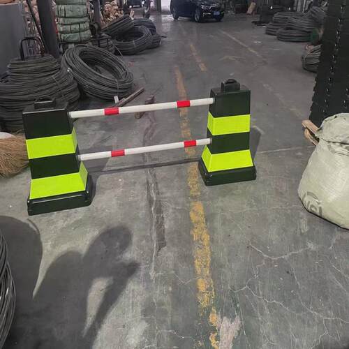 隔离墩pu隔离墩道路施工水马工地用墩小区门口物业防撞隔离墩