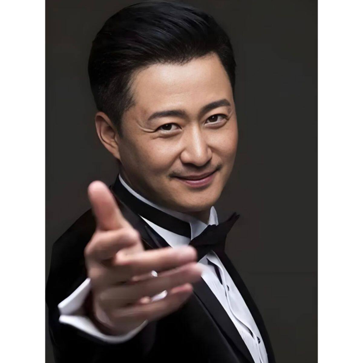 吴京肌肉海报健身挂画搏击励志战狼电影明星墙画寝室贴画卧室床头