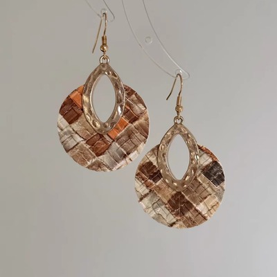 B.treasure棕色格纹复古耳饰