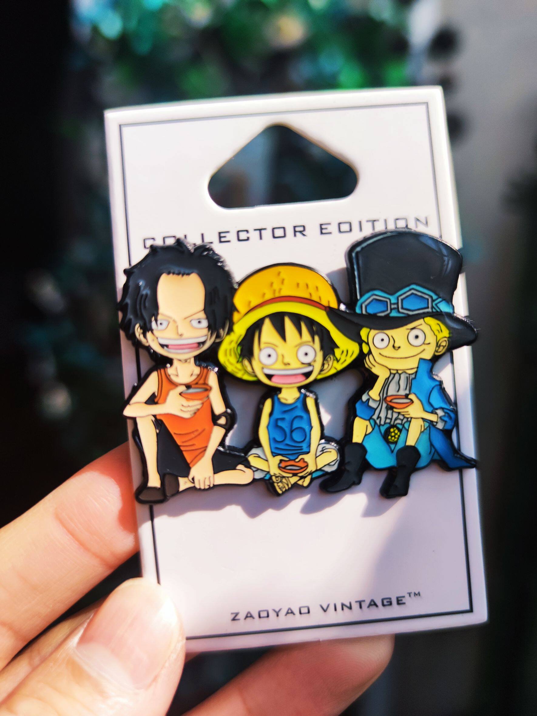 海贼王路飞三兄弟徽章金属胸针艾斯萨博燥摇卡通动漫周边青岛