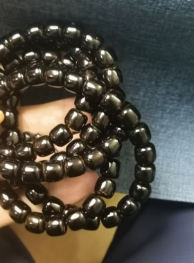 海柳手串（108颗珠子）:带6颗配珠，三通佛塔，编号C821。