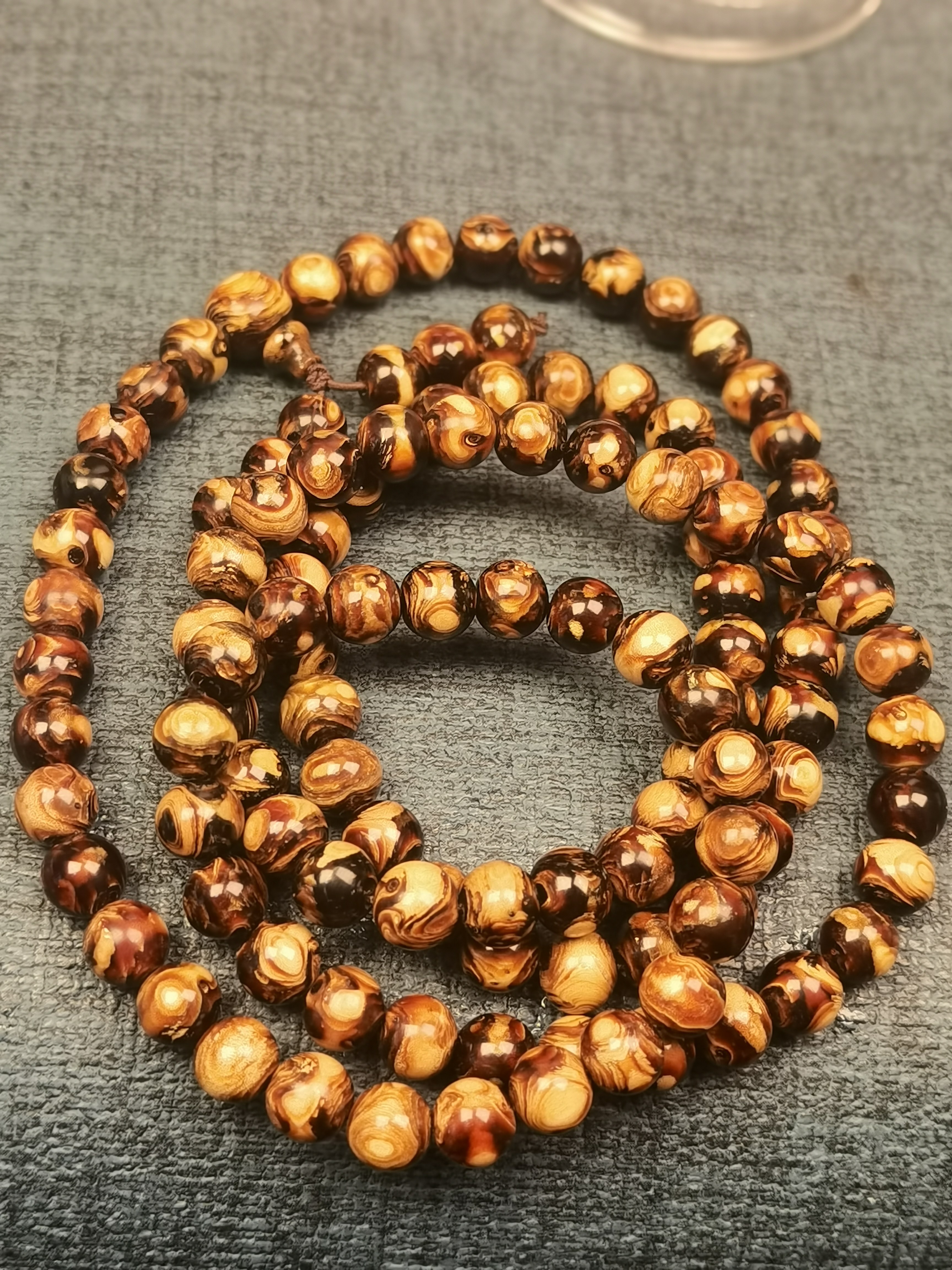 海柳手链:108颗，0.8圆珠。编号E018