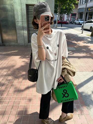 100棉 趣味别针笑脸Tee|宽松大版字母印花圆领短袖T恤女