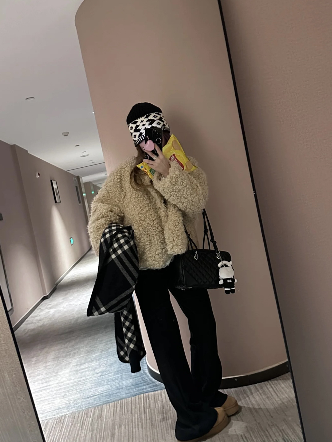 新增加绒 人手一条 休闲纸片人私服裤 垂坠挺阔感微喇裤 巨显腿长