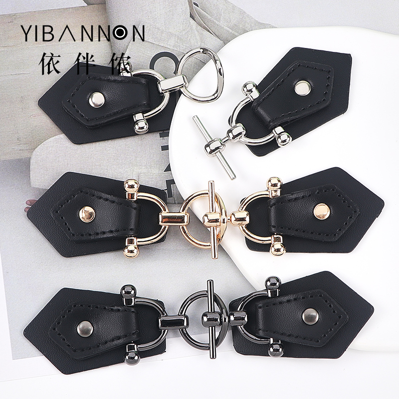 依伴侬皮扣大衣风衣扣