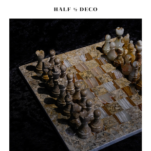 现代轻奢中古高级感进口天然玉石国际象棋装饰摆件