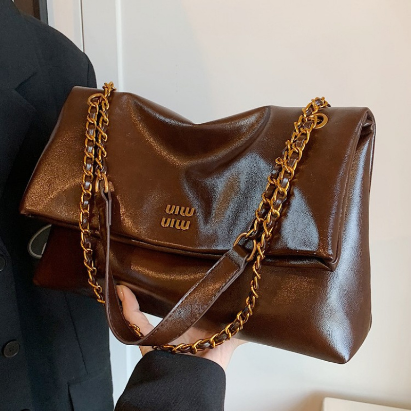 复古质感女包单肩大容量通勤