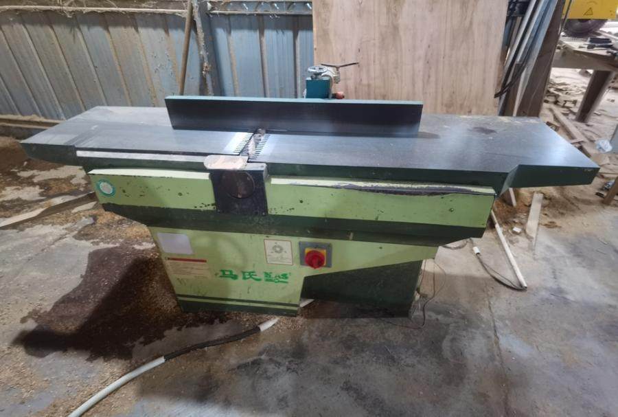 1月12日佛山家具公司所有的木工设备一批网络拍卖公告