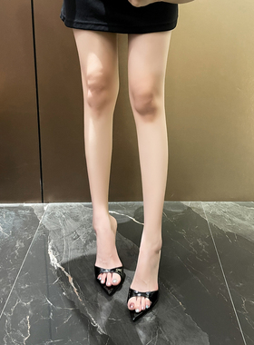 2025年夏新款尖头高跟鞋一字带细跟半拖鞋女漆皮黑色百搭简约凉鞋