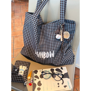 新款女学生韩系薄巧格子单肩包秋冬印花大容量慵懒风托特包通勤包