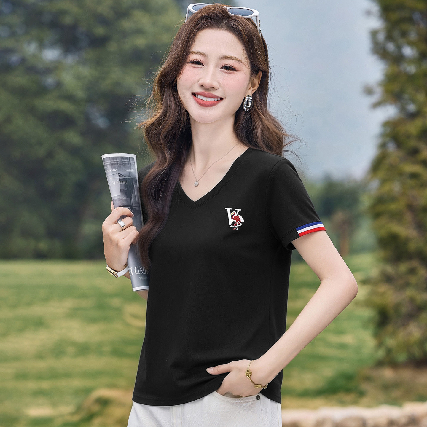 v领正肩短袖t恤女2026年新款夏季休闲时尚上衣女装短款夏季体恤衫