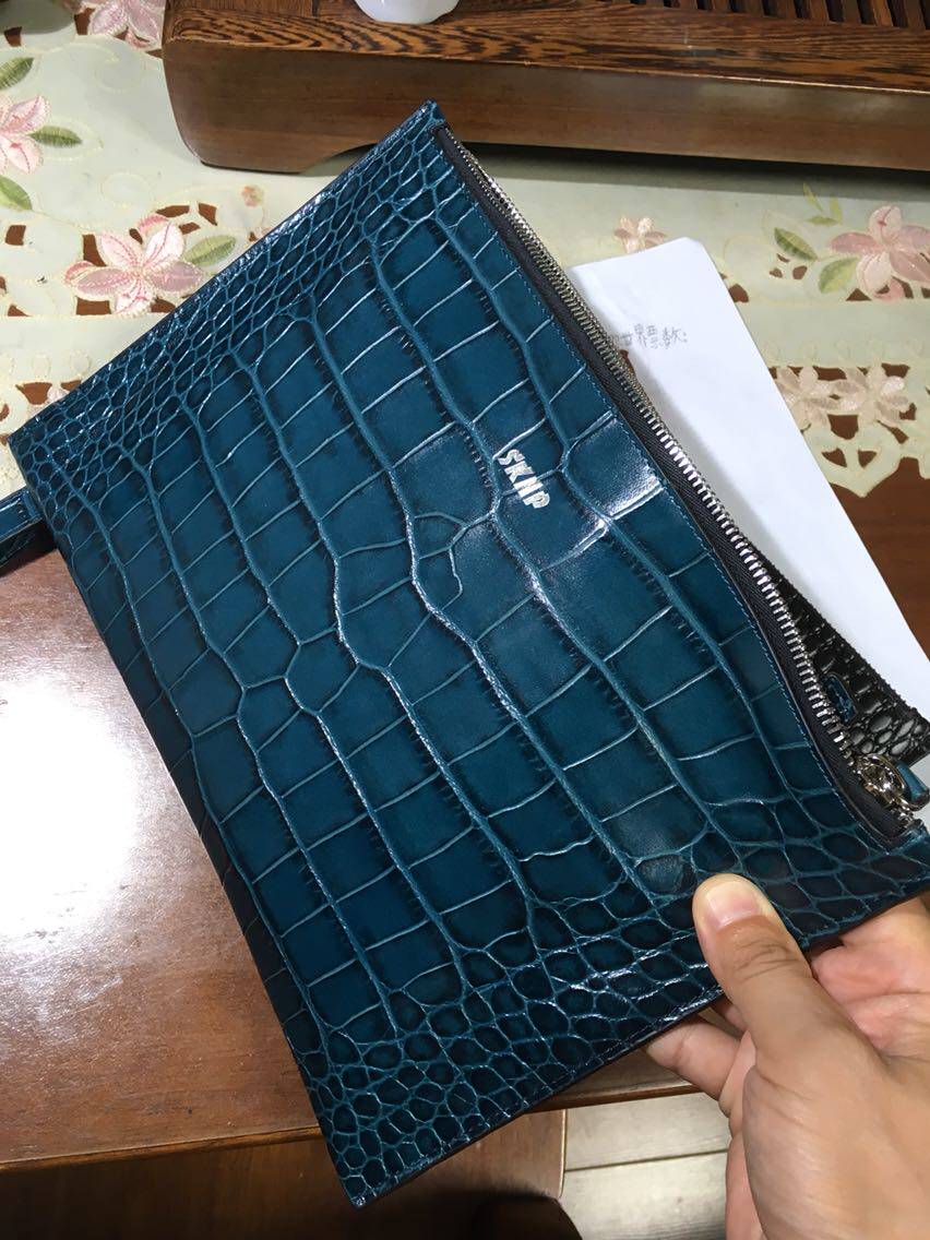赔钱出 skap男士头层牛皮压花鳄鱼纹手提扁包包,手包 信封包