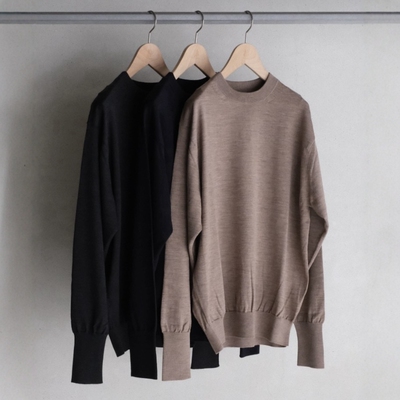 BATONER纯羊羔毛圆领长袖针织衫