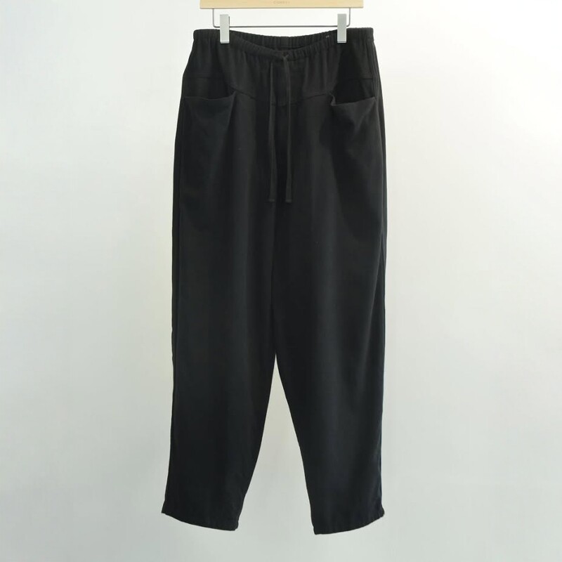 COMOLI Black drill tapered pants 26SS 黑色斜纹抽绳锥形长裤