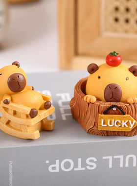 水豚卡皮巴拉桌面小摆件迷你情绪稳定工位解压装饰品治愈女生神器