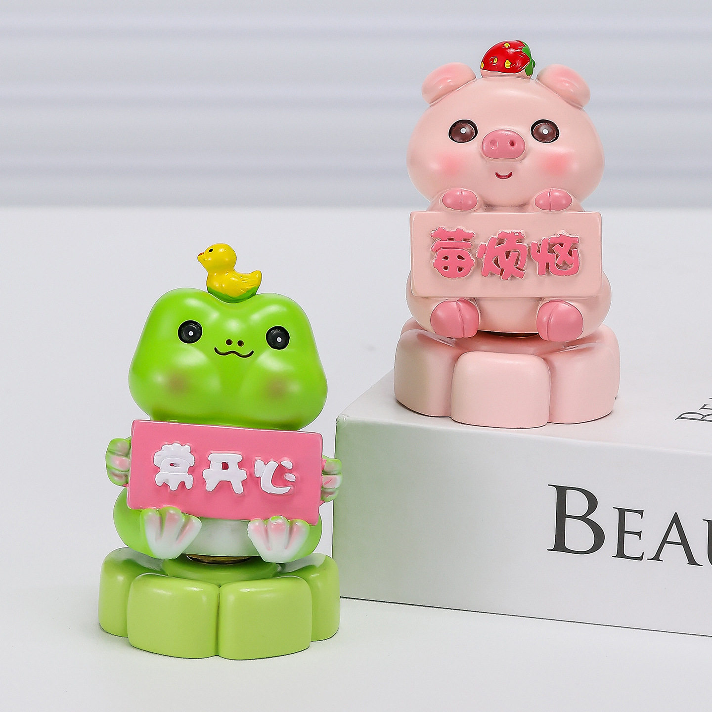 创意莫生气举牌可旋转稳定情绪桌面摆件卡通动物治愈系工位装饰品