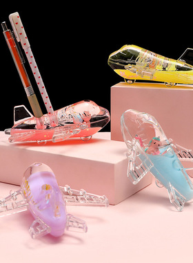 创意油滴漂浮飞机模型摆件办公室笔插装饰抖音网红同款入油笔筒