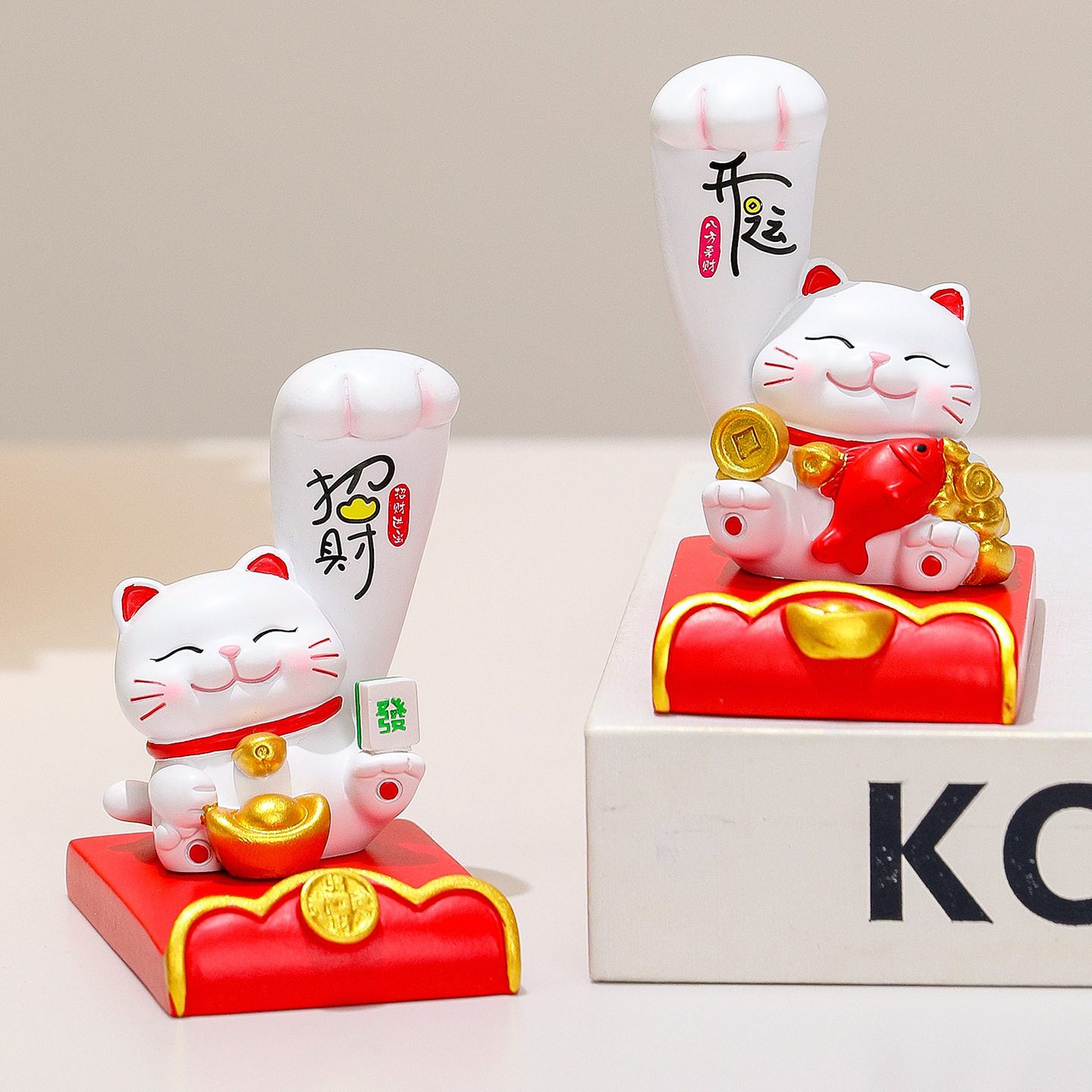 卡通巨力招财猫手机支架办公室桌面装饰摆件创意懒人支架生日礼物