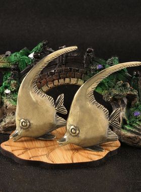 仿古董做旧古玩神仙长鳍鱼黄铜摆件海洋生物趣味桌宠茶宠厂家