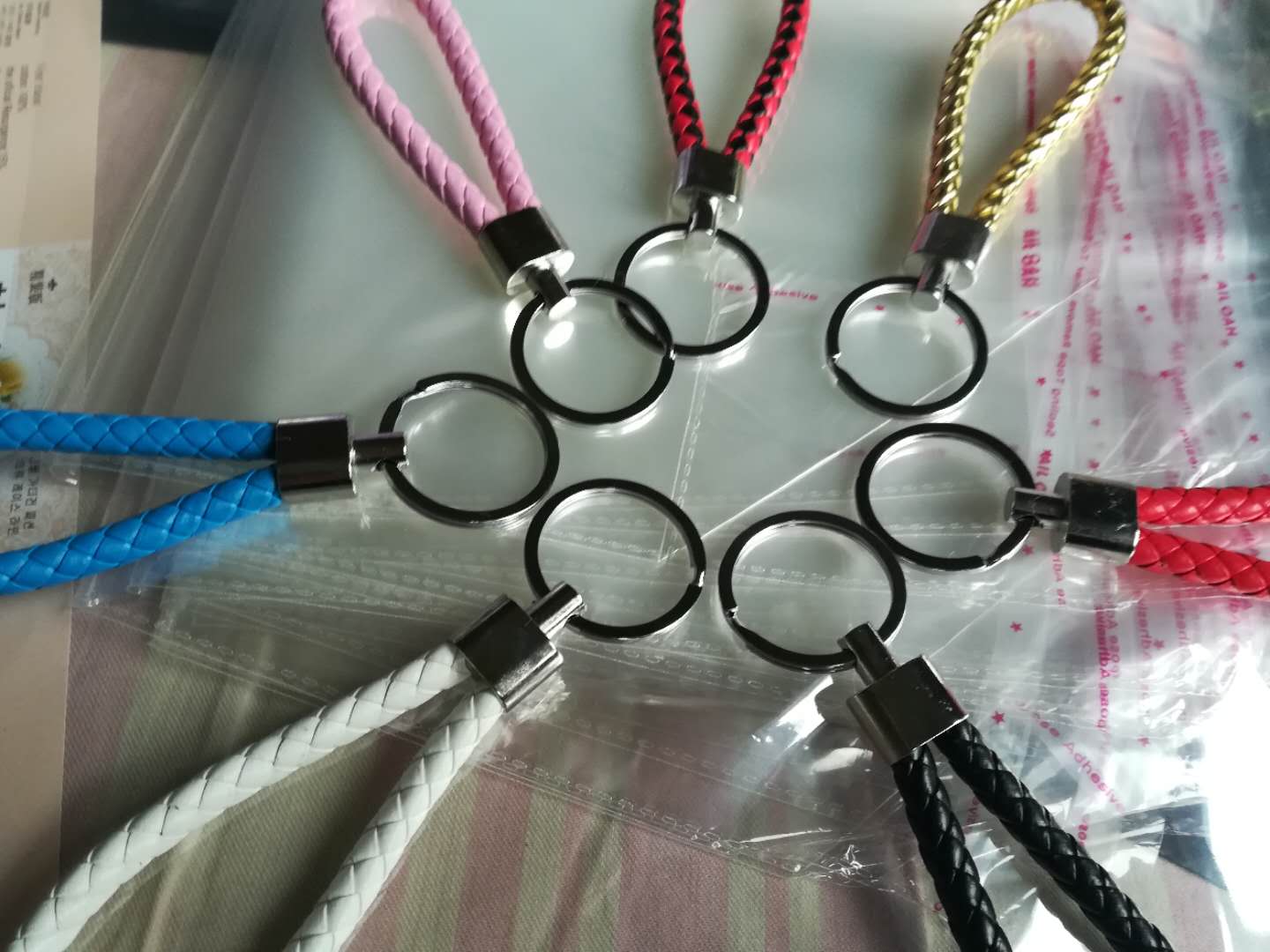 个性编织皮绳汽车钥匙扣钥匙圈环男女士腰挂件钥匙链创意高档礼物高性价比高么？