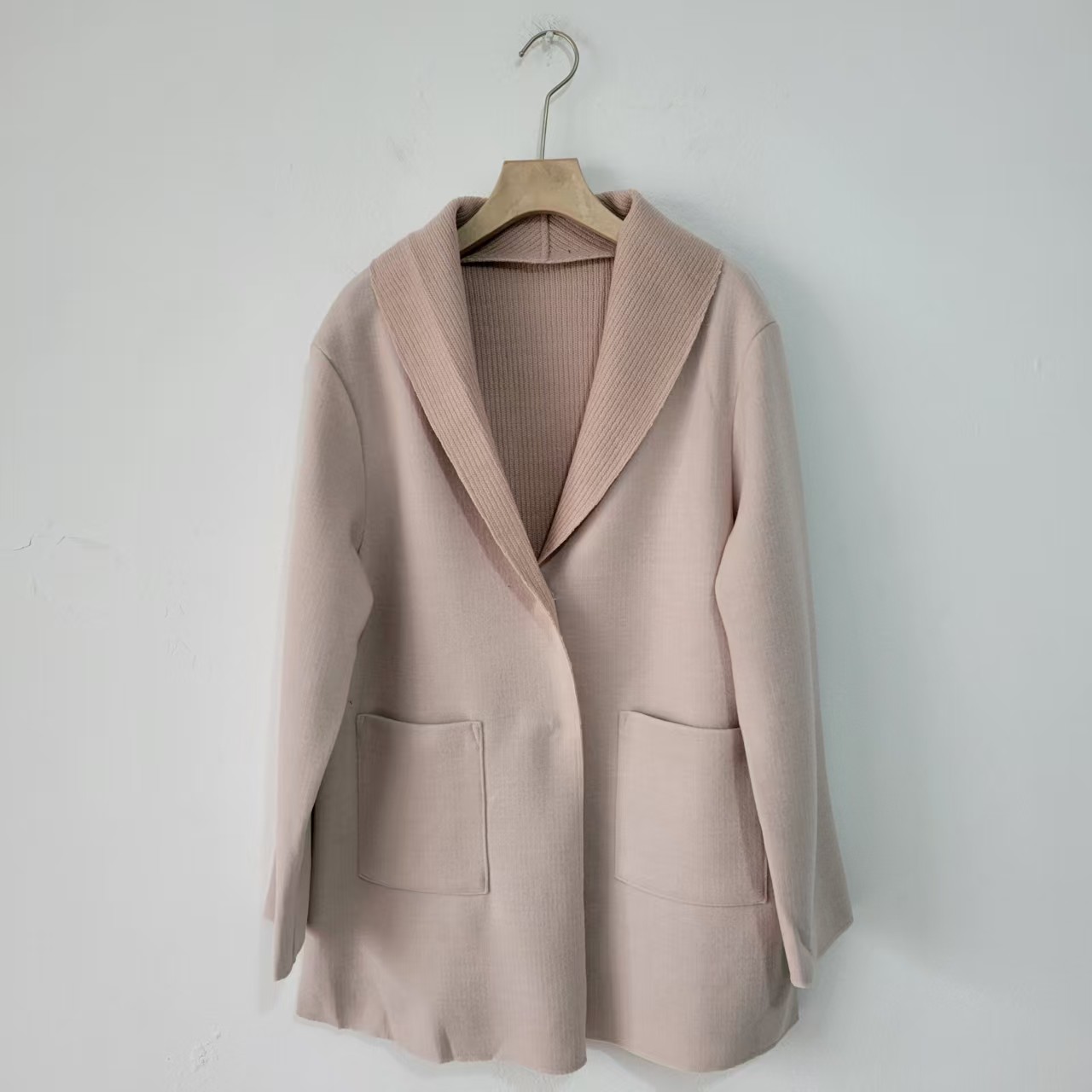 韩系极简风短款毛呢外套女冬季高端欧货小个子设计感翻领宽松大衣