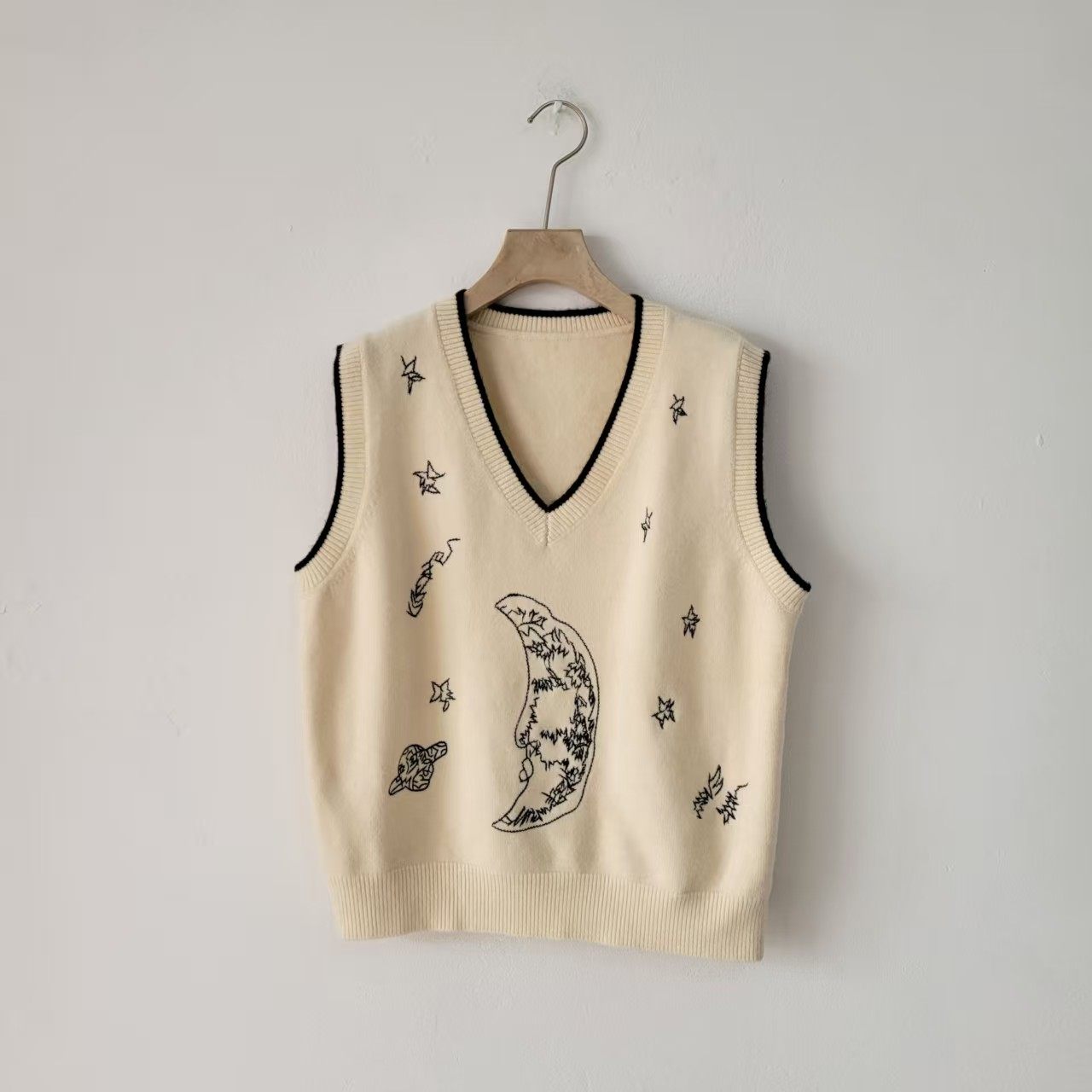 学院风秋冬季撞色新款V领女针织马甲背心女休闲宽松无袖毛线上衣,女装/女士精品,汉服上装,淘宝优惠券,粉丝福利购,淘宝优惠卷