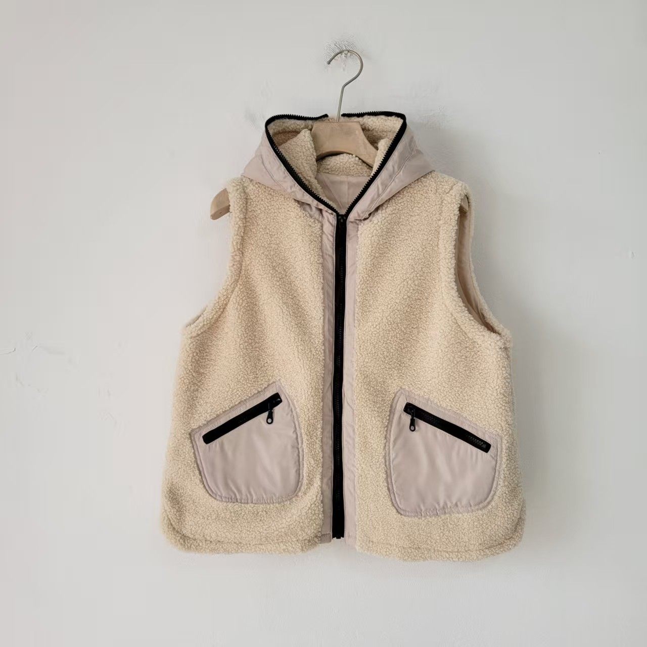 3色日单羊羔毛马甲2025秋冬女士马夹外套女休闲连帽格子背心坎肩