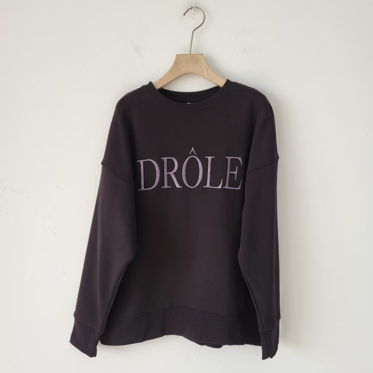 纯棉日单春秋季学院风刺绣字母圆领长袖卫衣女宽松套头显瘦上衣女