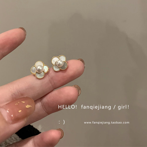 独特贝壳花朵珍珠耳环