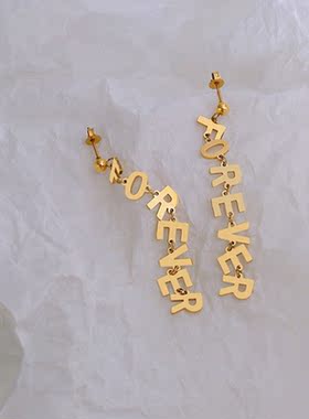 个性字母耳钉项链套装钛钢18k金ins嘻哈字母网红短款颈链女百搭潮