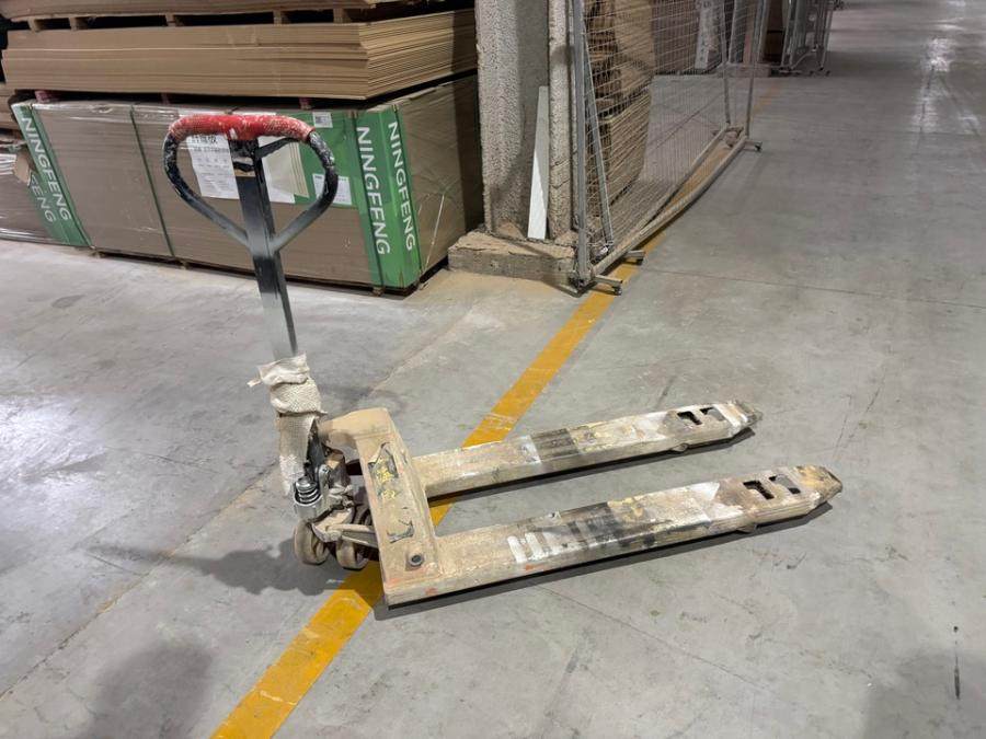 1月16日衡水合力牌电动叉车（3T）一台、地牛九台网络拍卖公告