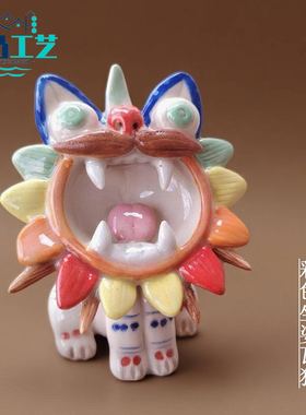云南丽江彩色坐姿大嘴瓦猫摆件