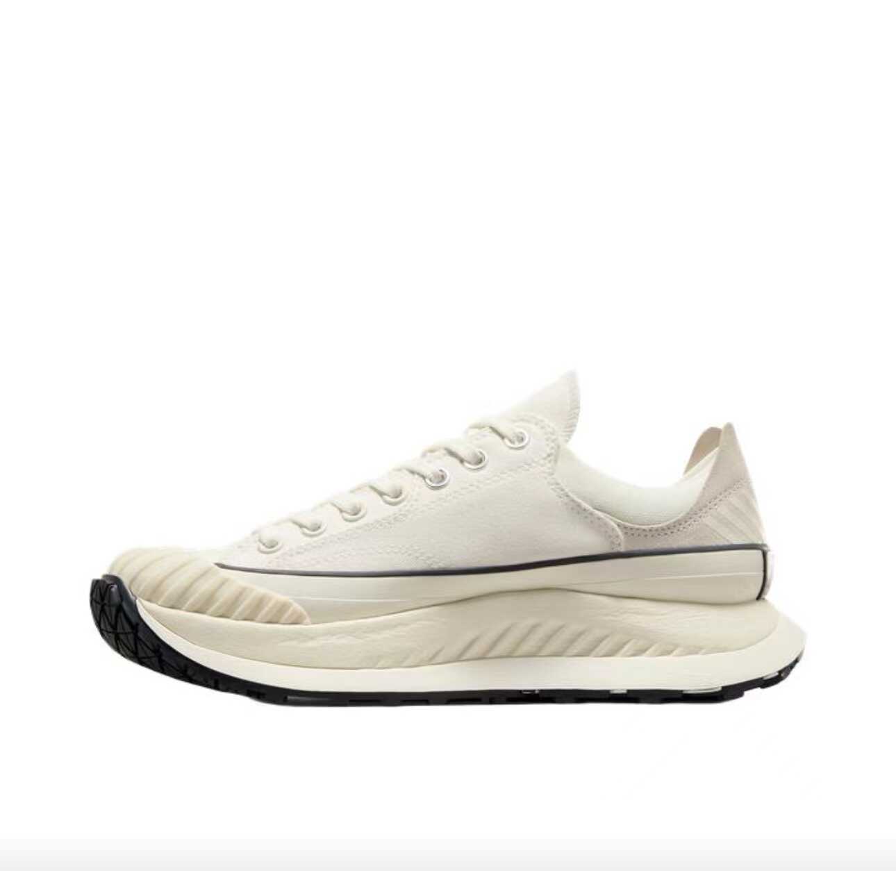 白色低帮运动休闲鞋牛哄哄