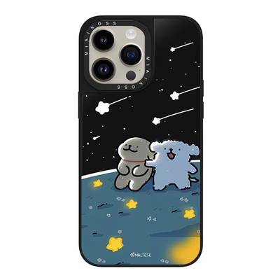 MIAIKOSS/妙吻联名Maltese线条小狗蝴蝶秋千贴纸适用iPhone15Promax苹果17手机壳潮牌14防摔套13个性12女16