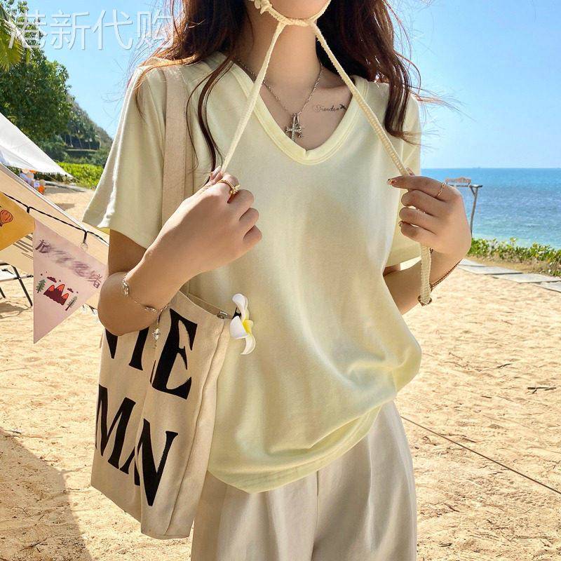 正肩短袖T恤女春夏新款薄款绝美气质V领宽松显瘦时尚白色打底上衣