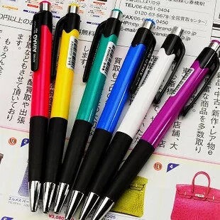 爱好品牌,经典款式,出墨顺滑,价廉物美。笔芯蓝色，笔杆发货颜色随机