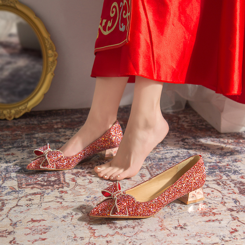 单鞋闪亮粗跟婚鞋秀禾婚纱新娘鞋